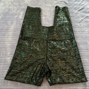 Cut the frills size medium leggings